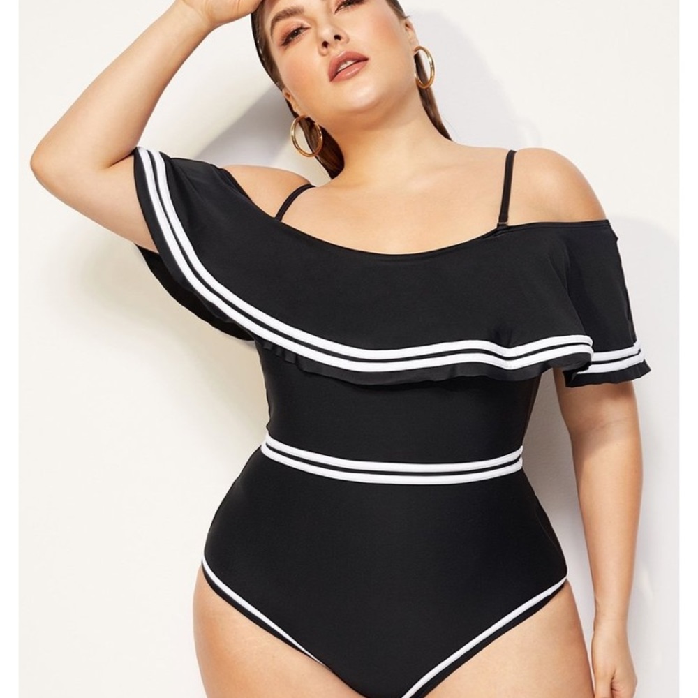 Bathing suit - Picture 3 of 3